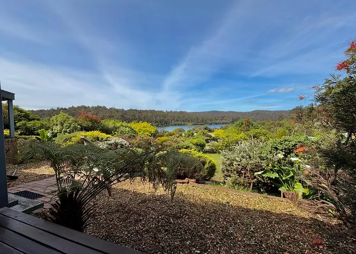 Gipsy Point Lakeside