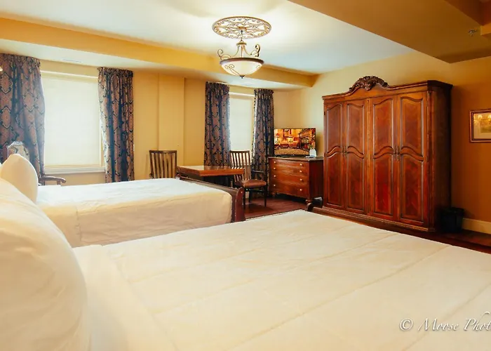 Grant Hall Hotel Moose Jaw