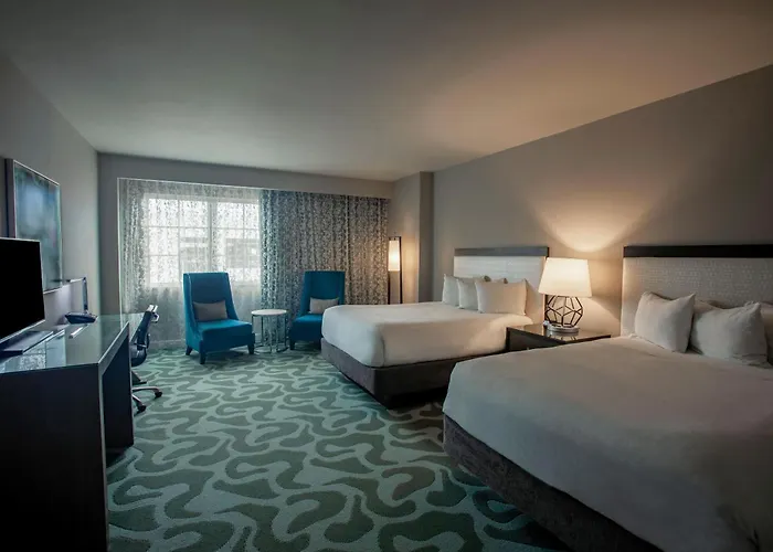Wyndham Grand At Harbourside Place