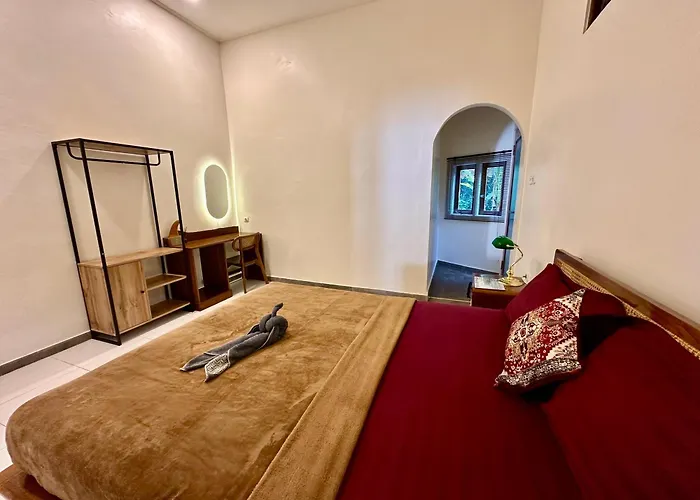 Medewi Secret Surfcamp