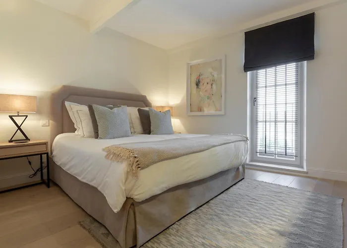 Mougins Luxury Retreats