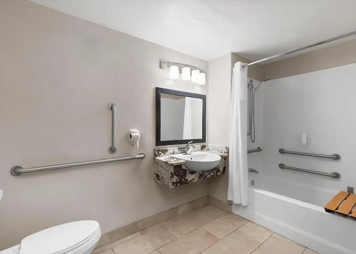 Days Inn By Wyndham Charleston Wv