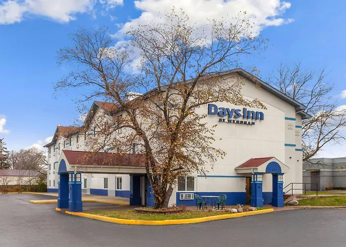 Days Inn By Wyndham Waukegan