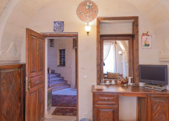 Kismet Cave House