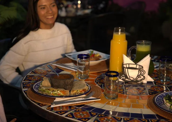 Meson De Leyendas Breakfast & Downtown