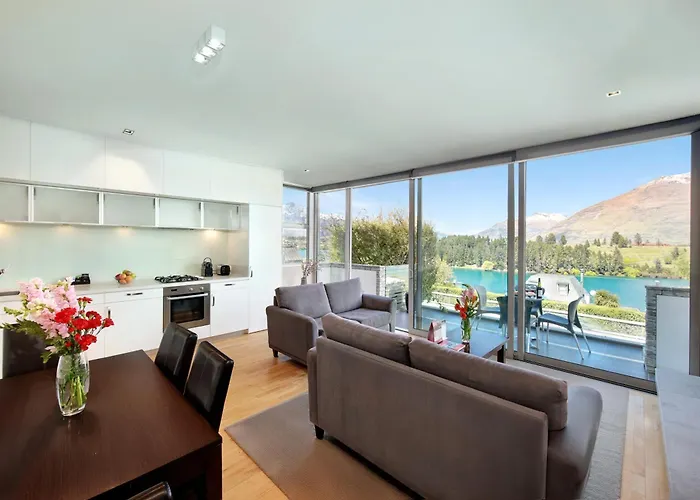Swiss-Belsuites Pounamu