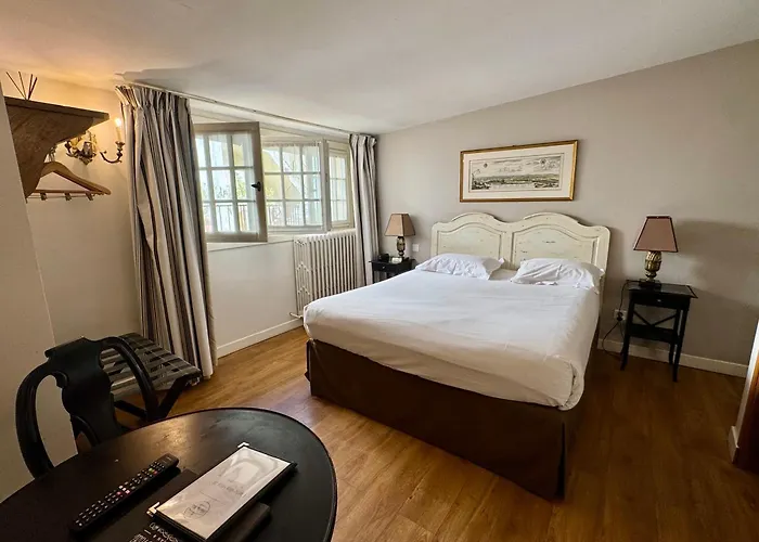 Hotel Du Midi Visan