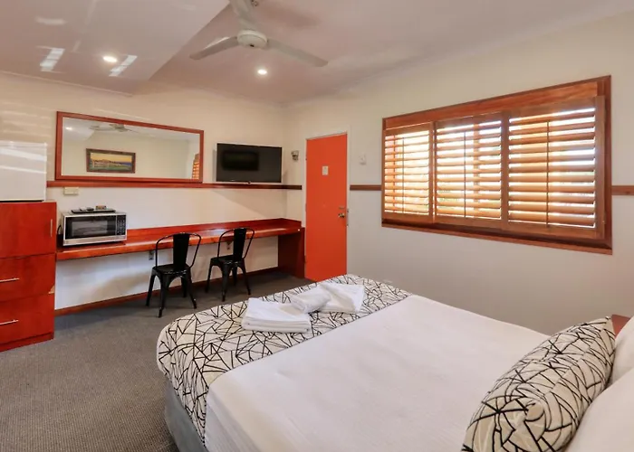 Across Country Motor Inn
