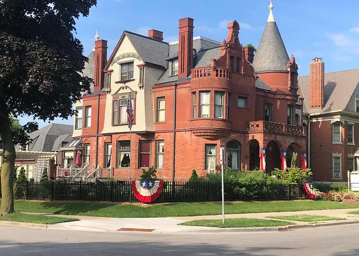 Schuster Mansion Bed & Breakfast