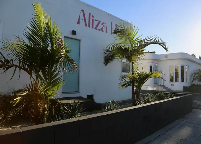 Aliza Hotel
