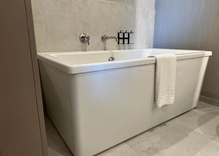 Hotel Indigo Baton Rouge Downtown By Ihg