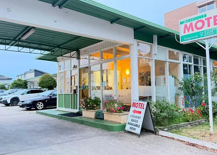 Parkville Motel