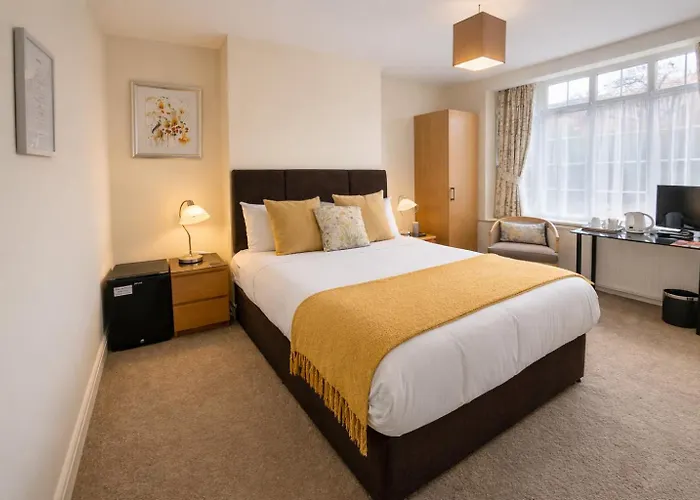 Hampton Lodge En-Suite Rooms With Free Parking