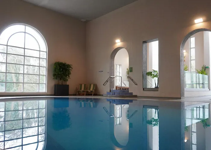 Twin Trees Hotel & Brusna Falls Leisure