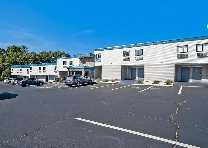 Days Inn By Wyndham Moosic