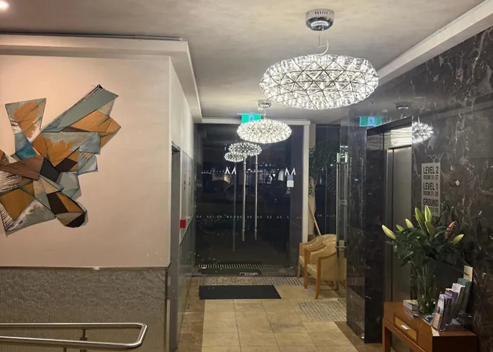 Melrose Apartments