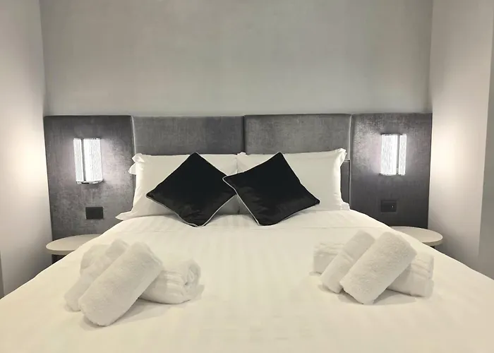 Victoria Suites