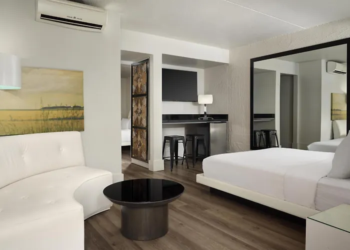 Clarendon & Spa, BW Signature Collection (Adults Only)
