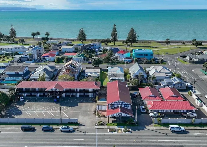 Albatross Motel