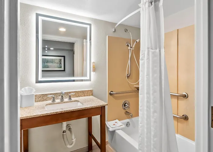Comfort Suites Near Potomac Mills Woodbridge