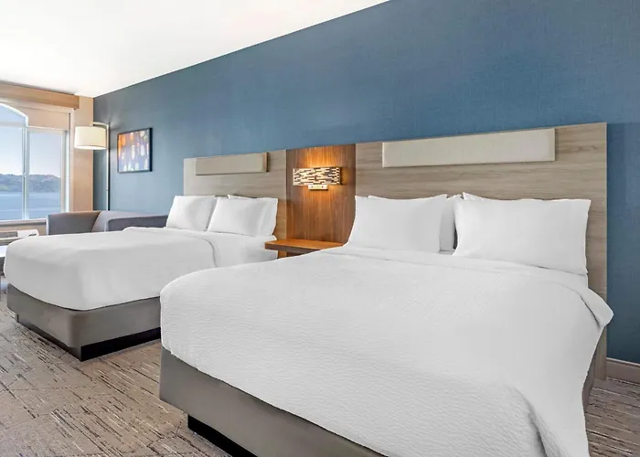 Holiday Inn Express Hotel & Suites Astoria By Ihg