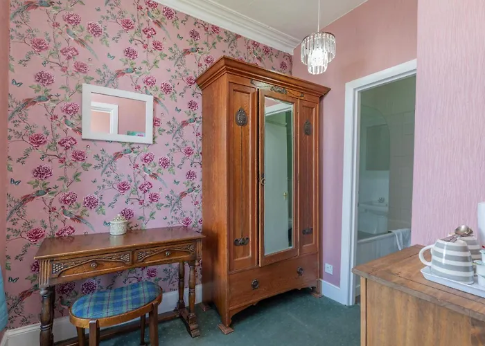 The Ardyne Guest House