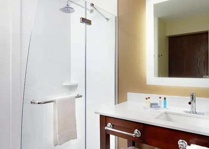 Hawthorn Suites By Wyndham Wheeling At The Highlands