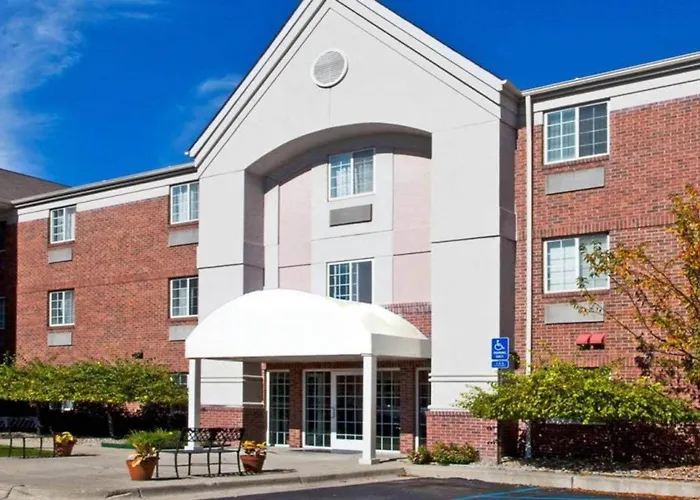 Sonesta Simply Suites Detroit Southfield
