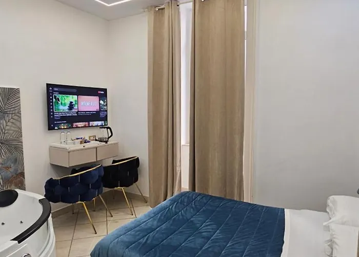 B&B Napoli Centrale Room&Jacuzzi