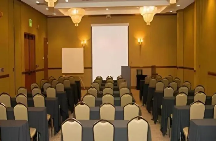 Garden Plaza Hotel Saddle Brook