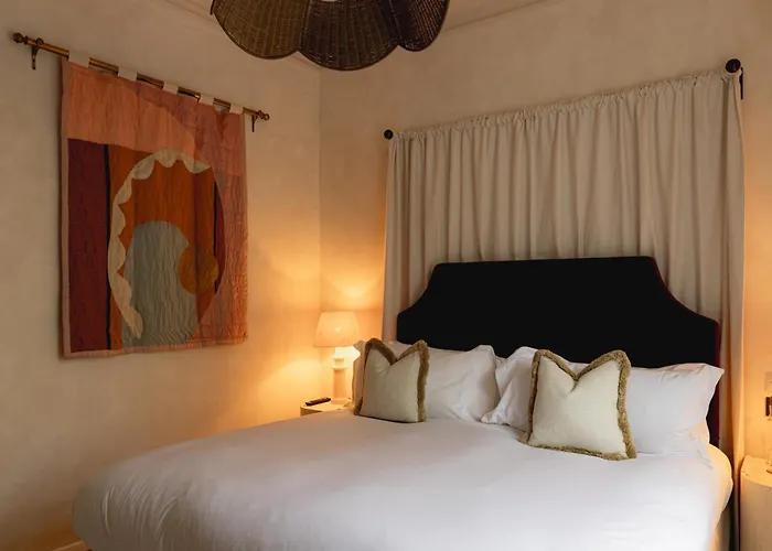 No 15 By Guesthouse,
