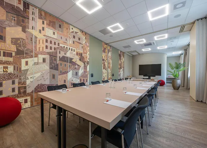 Leonardo Hotel Breda City Center