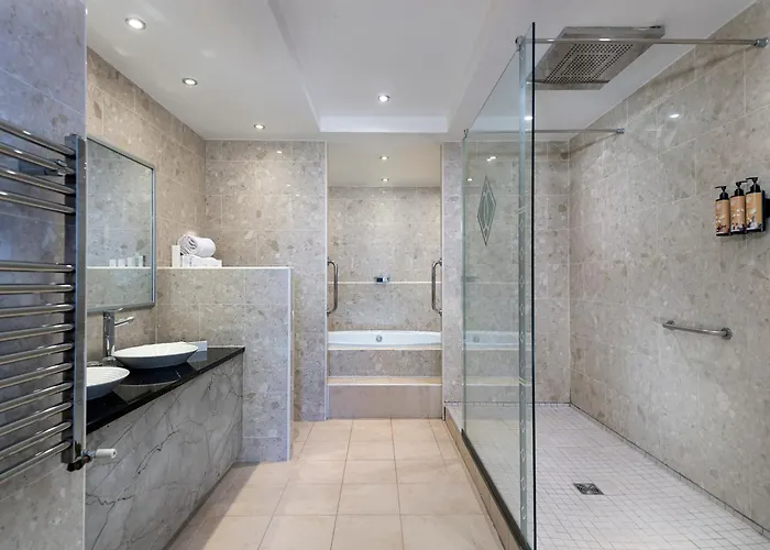 Diamond Coast Hotel
