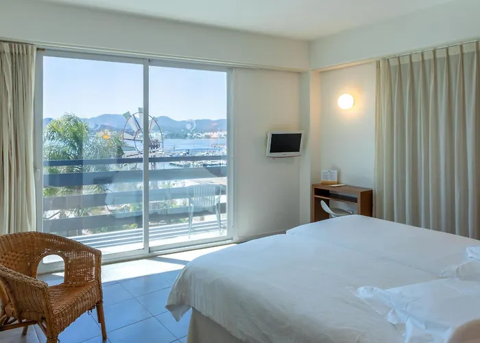Es Mitjorn Hotel San Antonio Abad