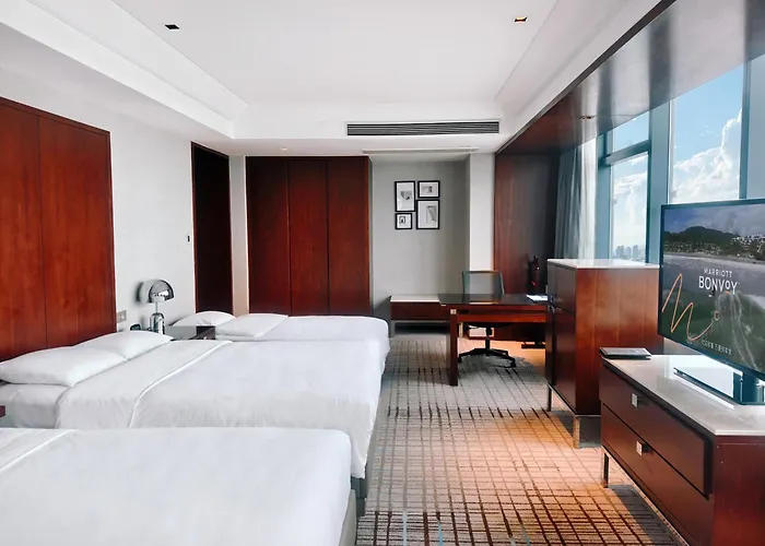 Renaissance Shanghai Zhongshan Park Hotel