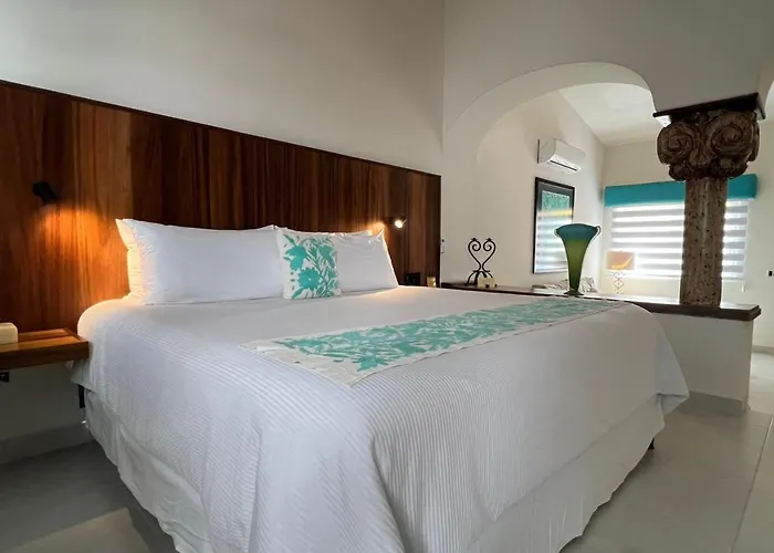 El Encanto Inn & Suites