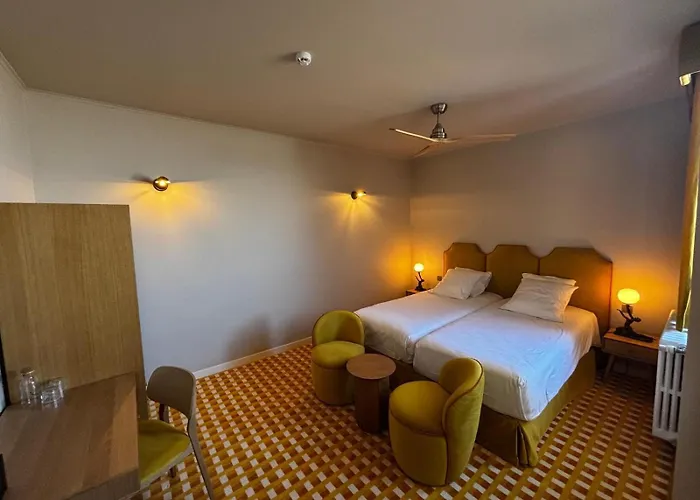 Latroupe Hotel Le Berger Saint-Gilles