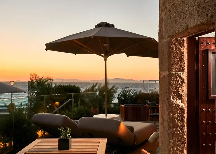 Bellevue On The Beach Suites