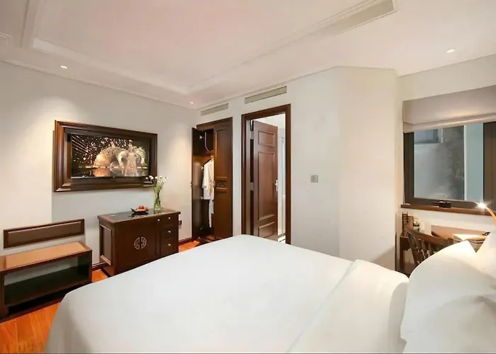 Lucien Hanoi Lakeside Hotel & Rooftop