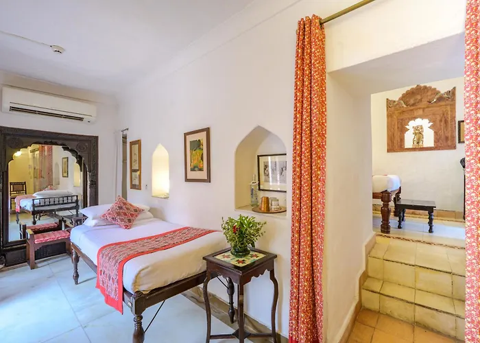 Neemrana Fort-Palace