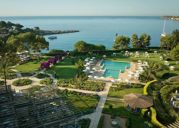 The St. Regis Mardavall Mallorca Resort Palmanova