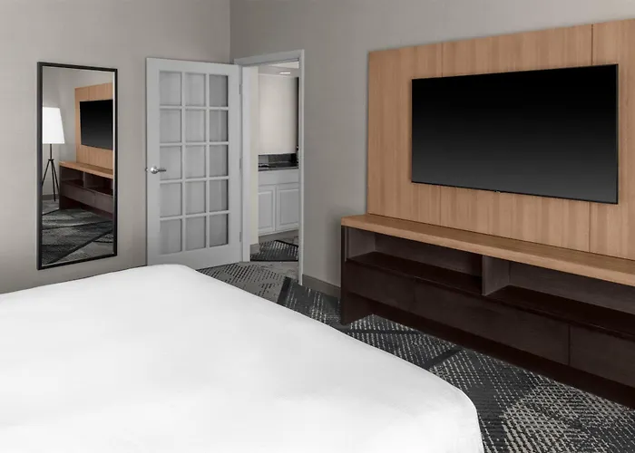 Doubletree By Hilton Dayton Fairborn Hotel