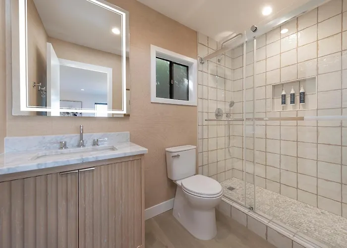 La Jolla Cove Suites