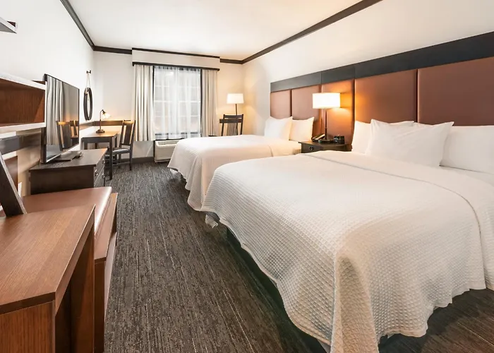 The Craftsman Inn & Suites