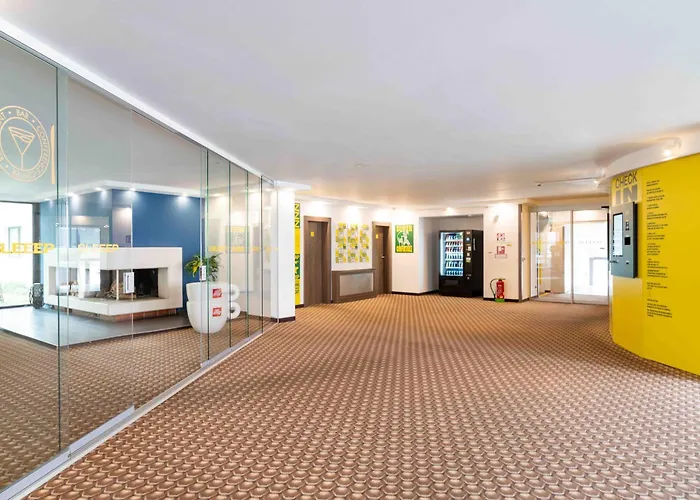 Sleeep Hotel Voesendorf