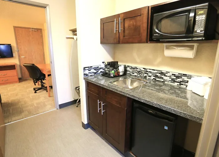 Days Inn By Wyndham Calgary Airport