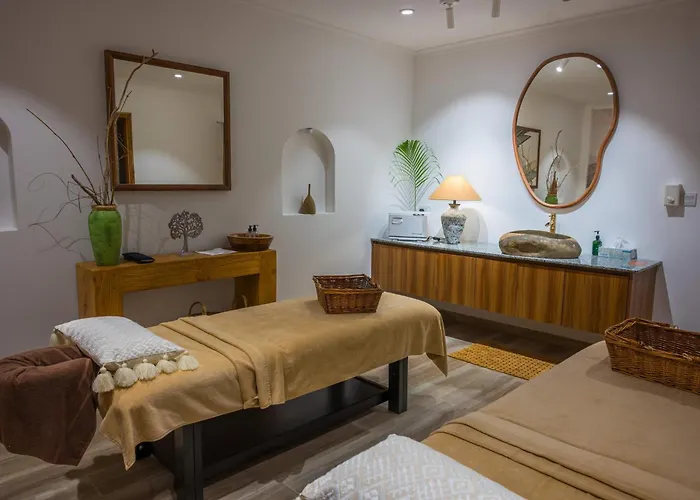 Acajou Beach Resort Anse Volbert Village