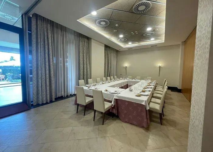Hotel Las Artes Pinto