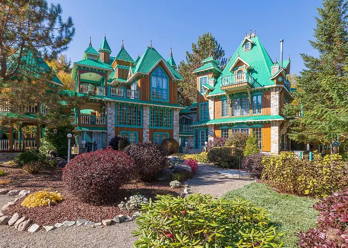 Domaine Riviere Sacacomie Chalets Et Bed And Breakfast -Manoir Canergie