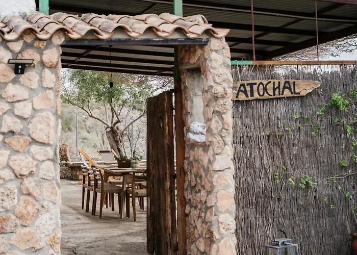 Cuevas El Atochal Orígenes